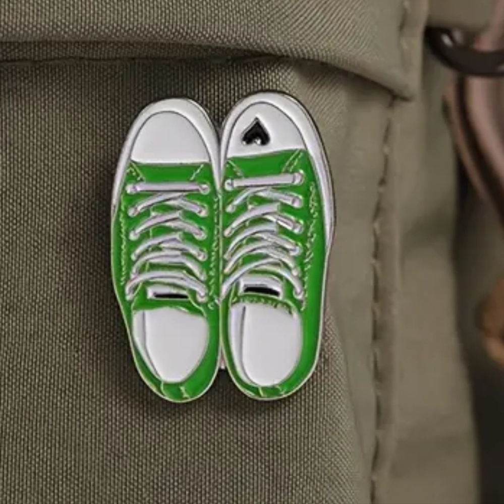 Converse Backpack Pin - Picture 2 of 3